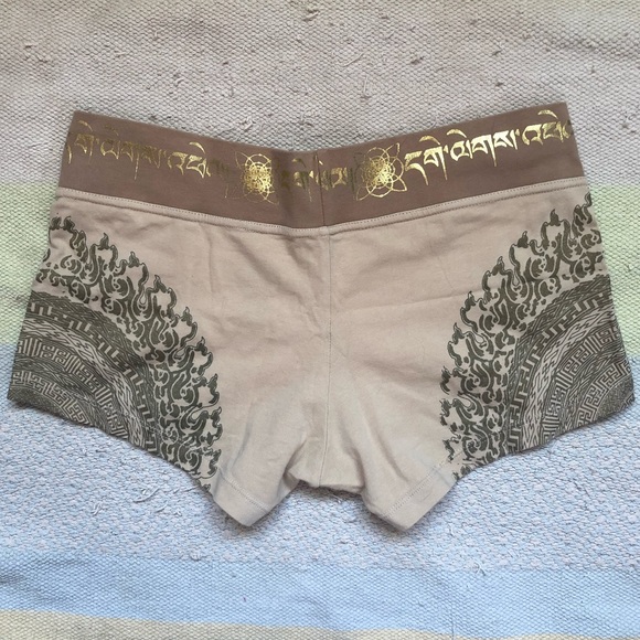 OM GAIA TREE Booty Shorts Large - Picture 4 of 8